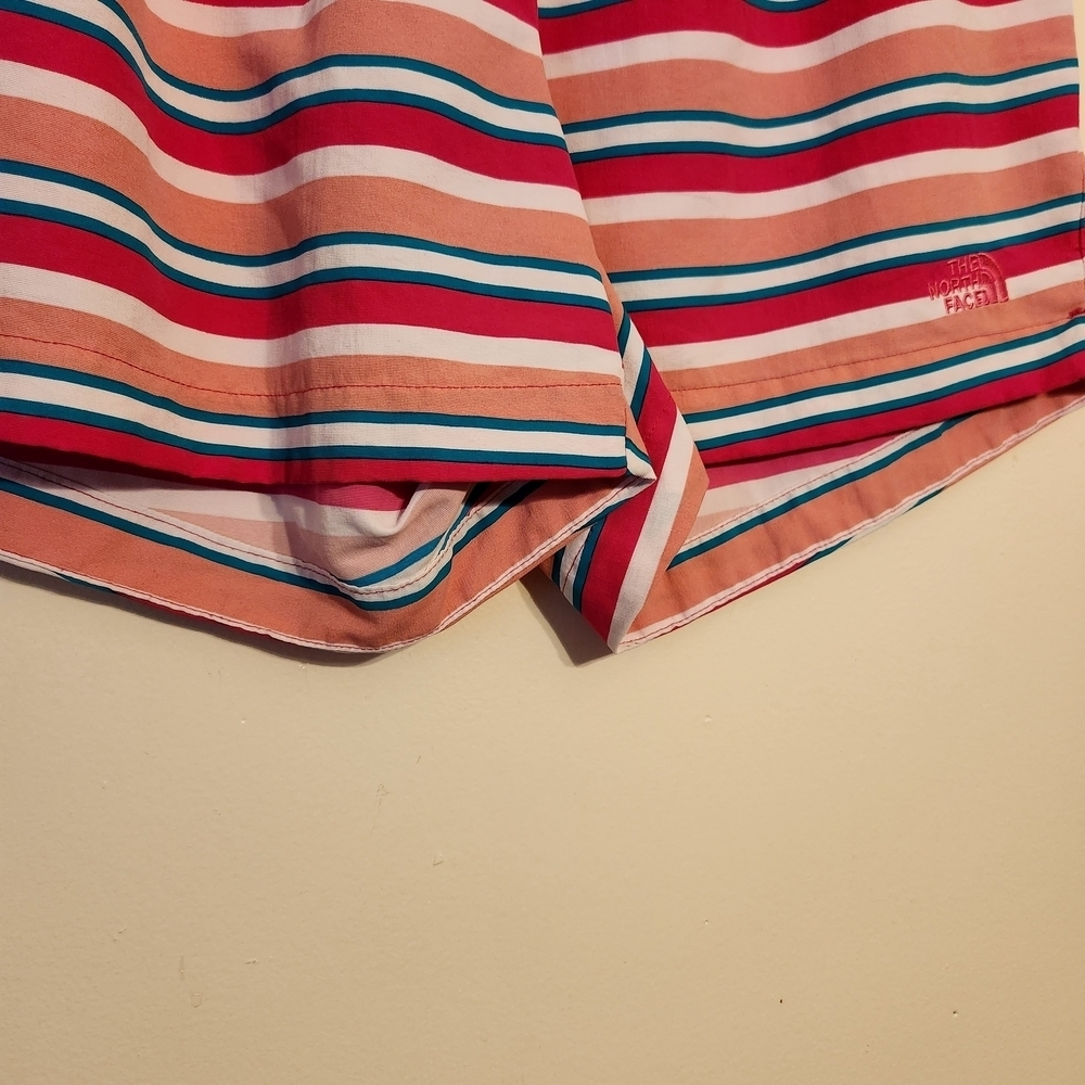 North Face | Women's Striped Multicolor Athleisure/Athletic Shorts (Size Small) - Picture 8 of 15